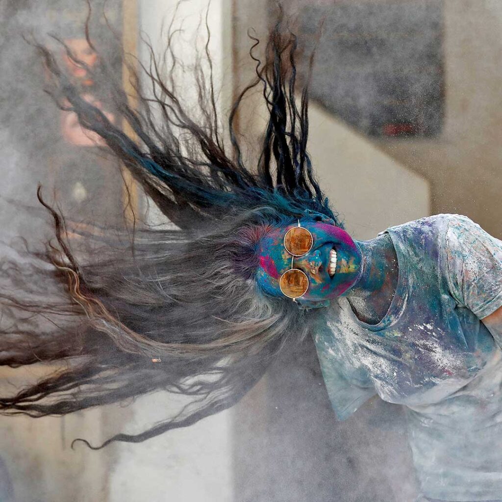 Hindus across the Indian subcontinent marked the ancient celebration of Holi: Have a look at these colorful images. Hindus across the Indian subcontinent marked the ancient celebration of Holi: Have a look at these colorful images.