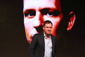 Investor Peter Thiel made $1.8 billion, in revenue returns, before the market started to crash last year.