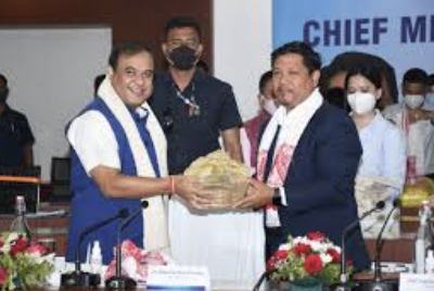 Assam and Meghalaya held a Chief Minister level meeting in Guwahati to settle the border issue