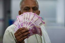 Rs 2K currency notes: RBI doesn't have the power to withdraw banknotes, petitioner tells: High Court reserves verdict