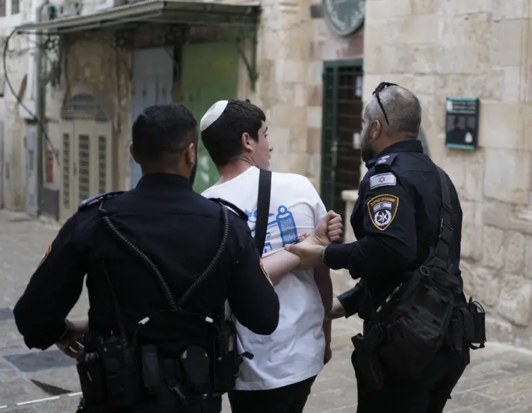 Israeli chant racist Palestinians - Image 4