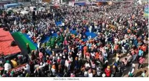 Right to Protest Fabricating Public