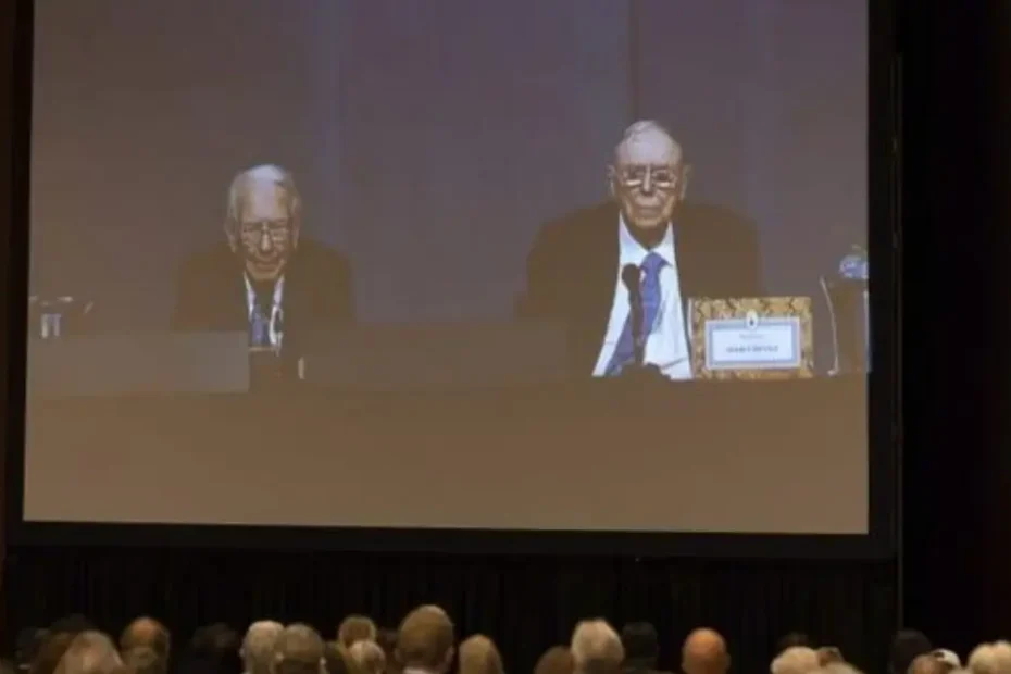 INVESTING ICONS BUFFET AND MUNGER